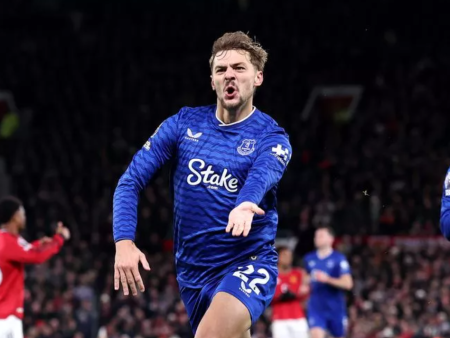Everton Shock Manchester United 1–0 at Old Trafford